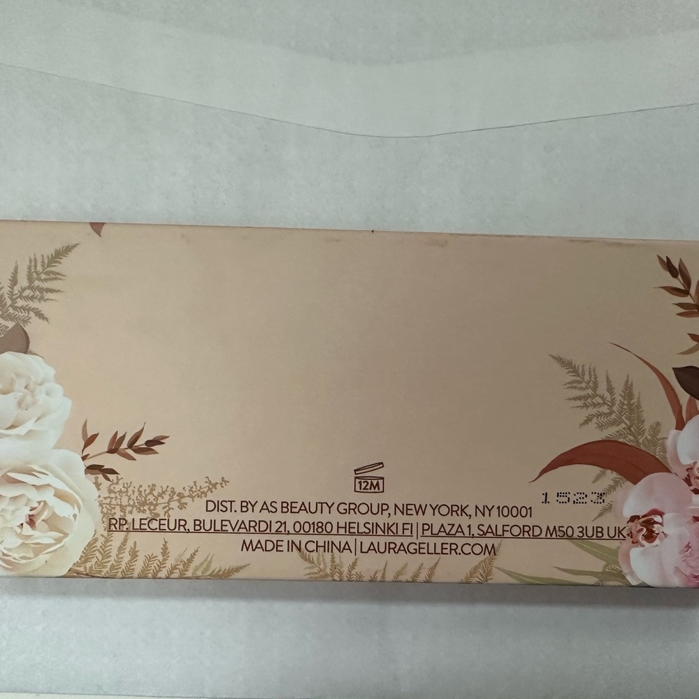 LAURA GELLER Soft Satins Eyeshadow & Highlighters Palette - Picture 2 of 5